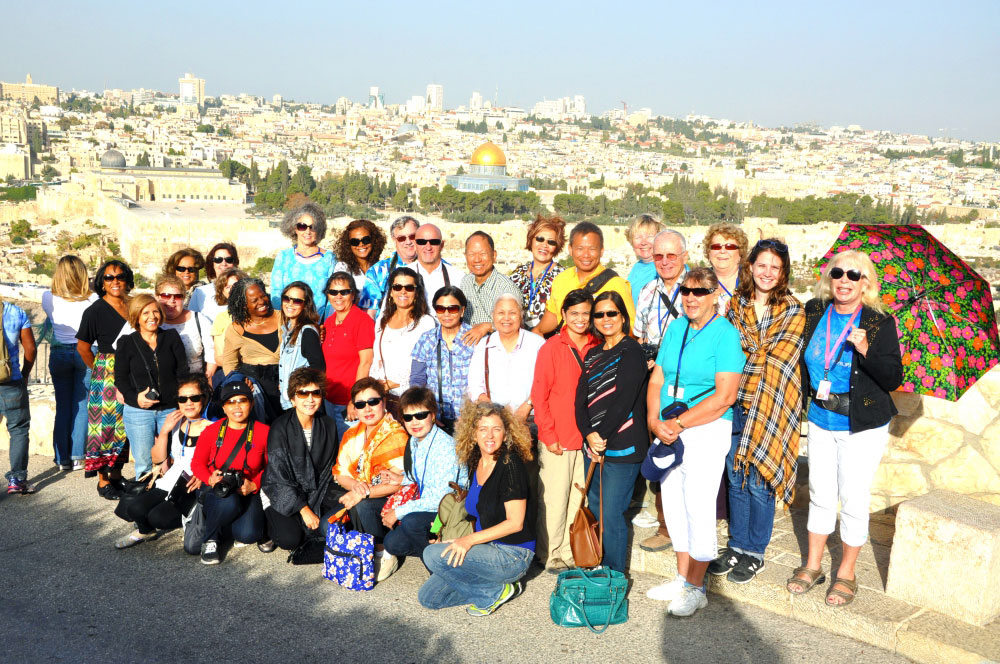 Sun and warm people enjoying Jerusalem